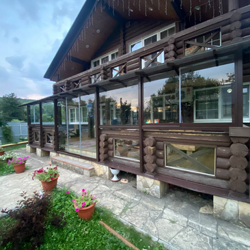 Остекление террасы в деревянном доме