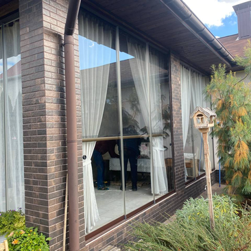 Панорамное остекление террасы в загородном доме